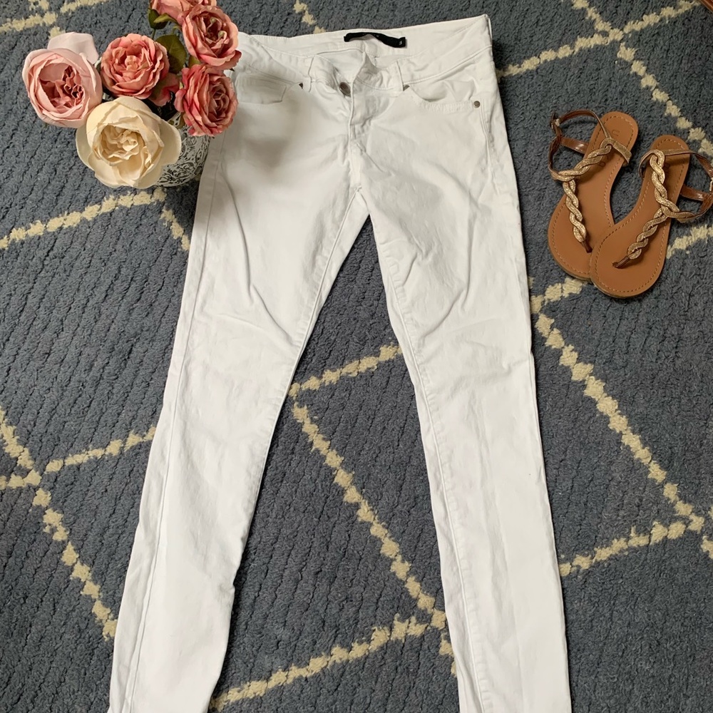 Harper White Skinny Jeans